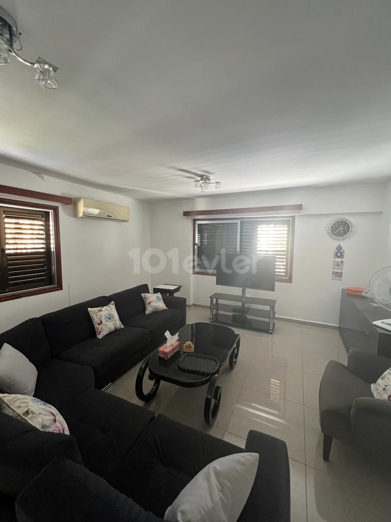 Flat For Sale in Girne Merkez, Kyrenia