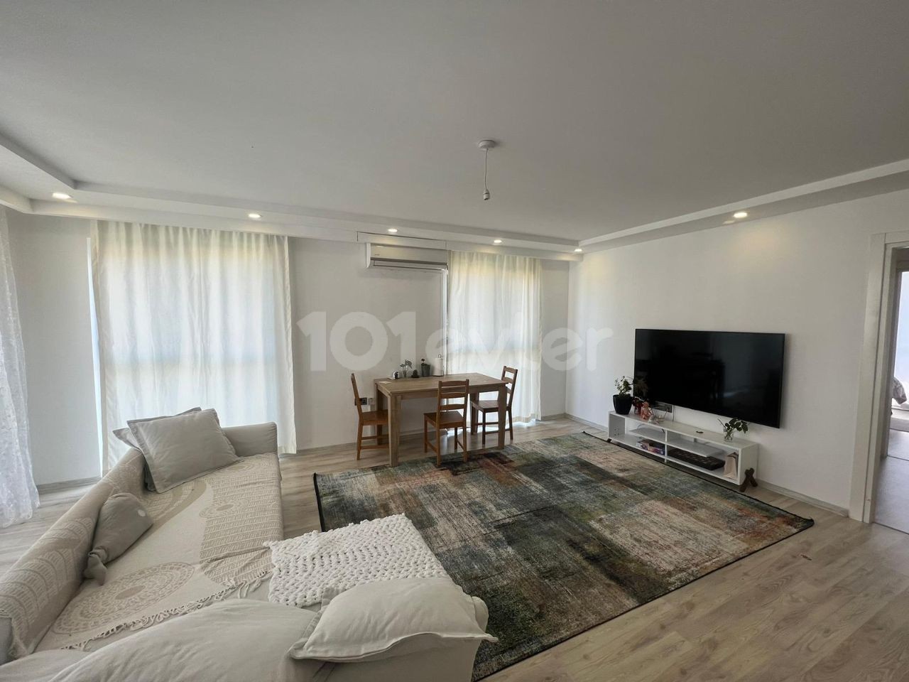 Ful Eşyalı 105 m² Garantı Kira 550/600 Stg