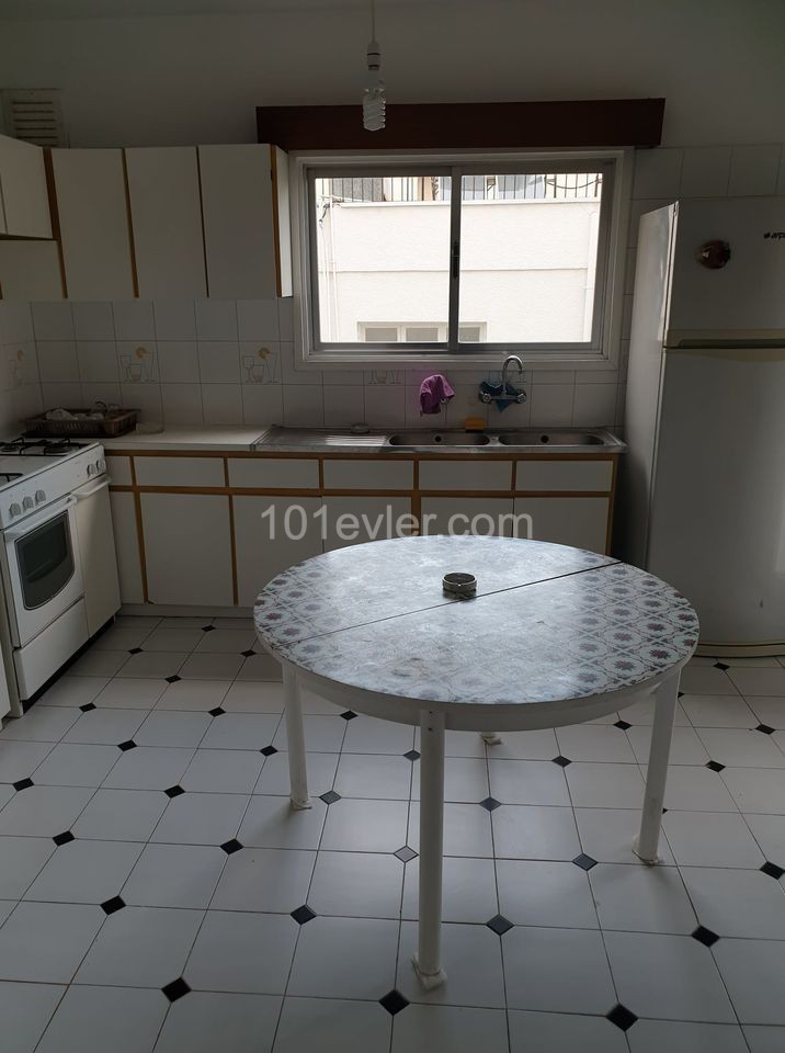 Flat To Rent in Köşklüçiftlik, Nicosia