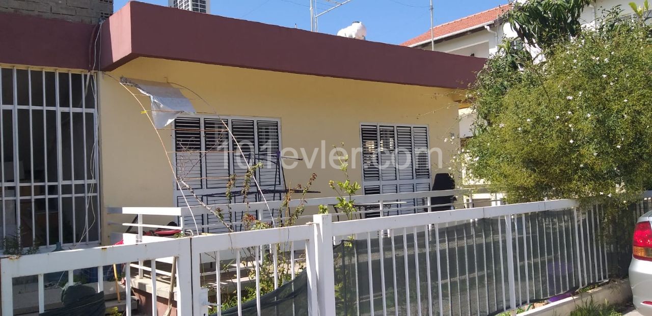 Detached House For Sale in Minareliköy, Nicosia