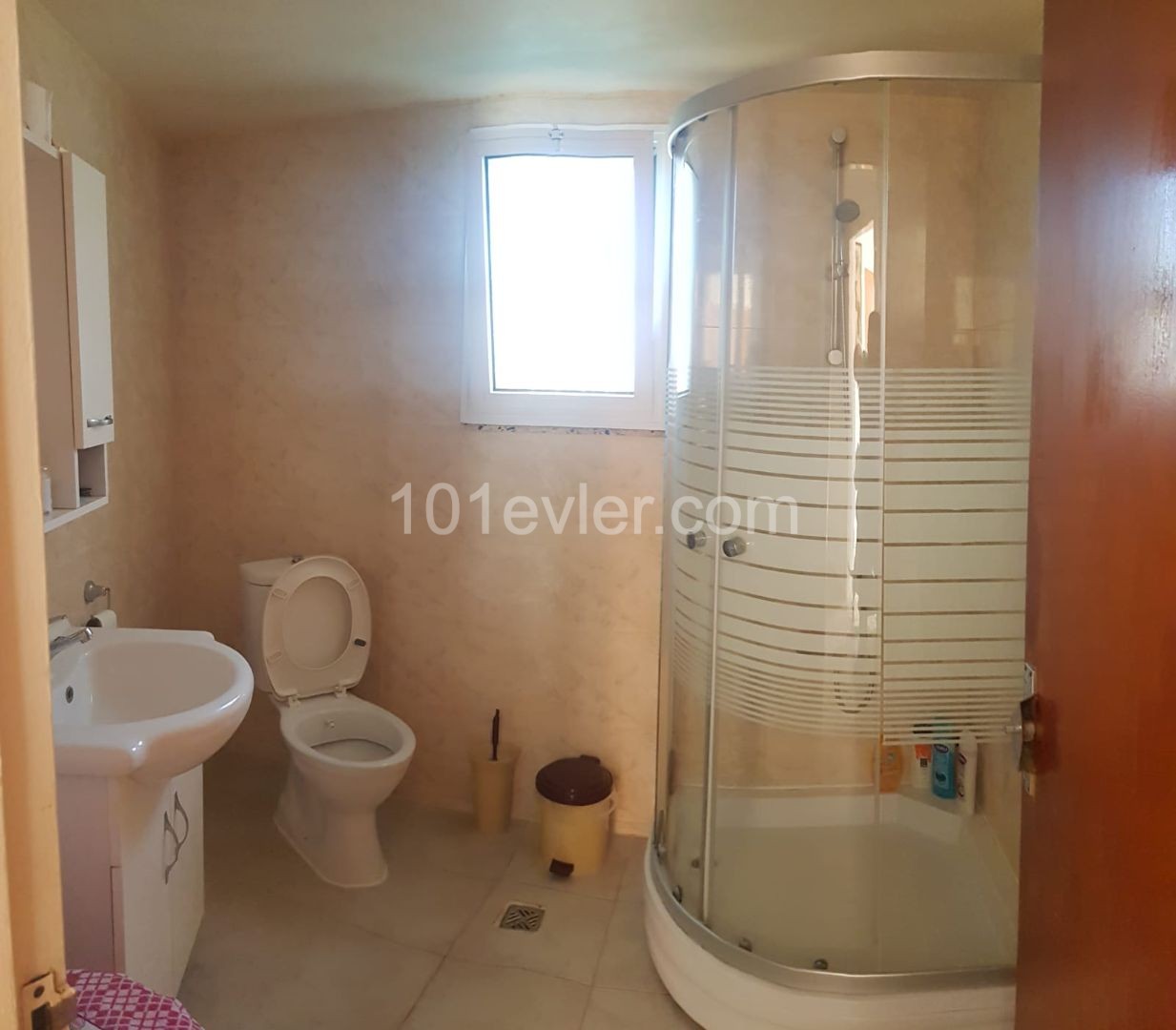 3+1 DETACHED HOUSE FOR SALE IN ALAYKOY IN A CORNER LAND ** 