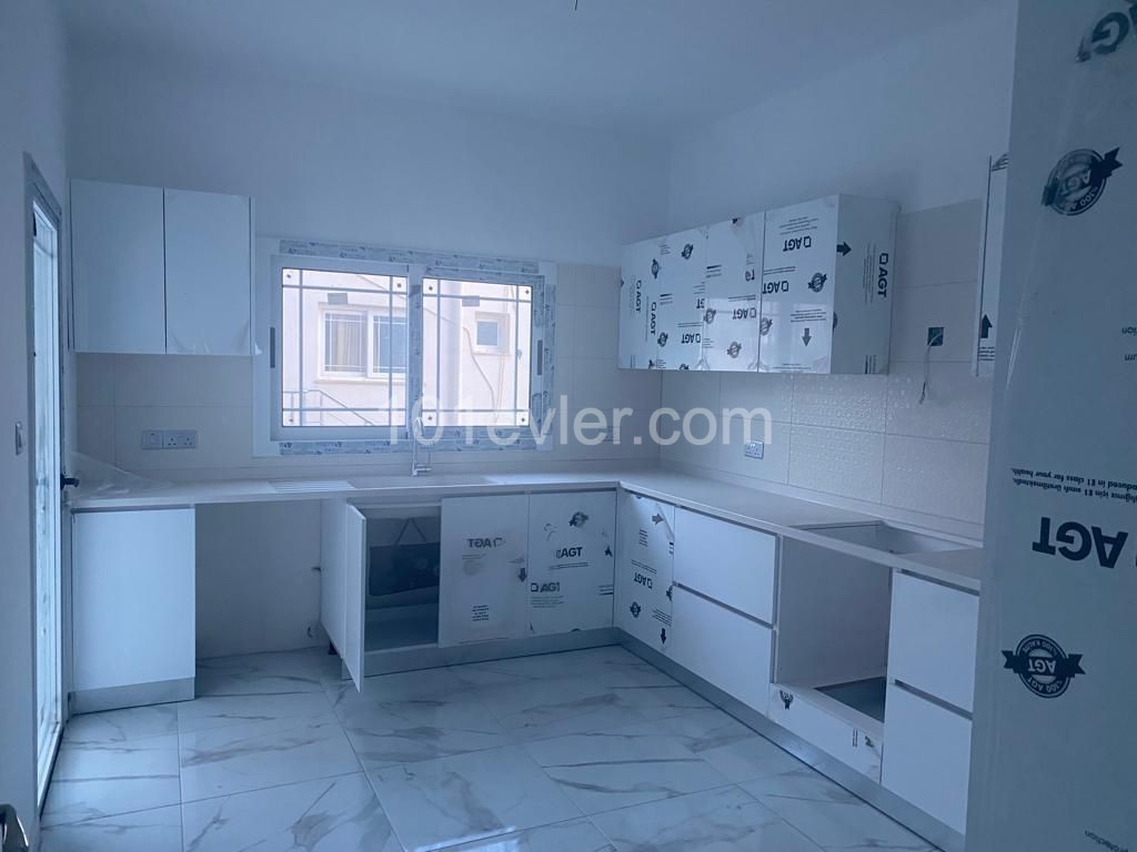 Extraordinarily spacious 3+1 flats in Gonyeli! ** 