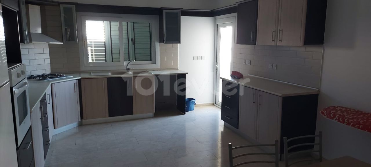 September 28 IS ALSO AVAILABLE ! 3 + 2 APARTMENT FOR RENT IN MITREELI ! ** 