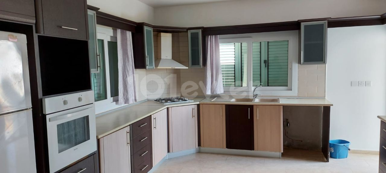 September 28 IS ALSO AVAILABLE ! 3 + 2 APARTMENT FOR RENT IN MITREELI ! ** 