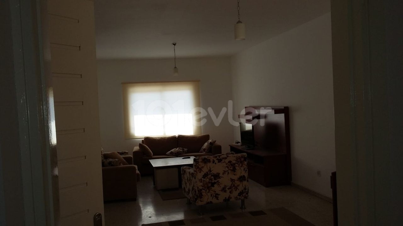 KAYMAKLI IS ALSO IMMEDIATELY AVAILABLE 3+ 1 APARTMENT FOR RENT ! ** 