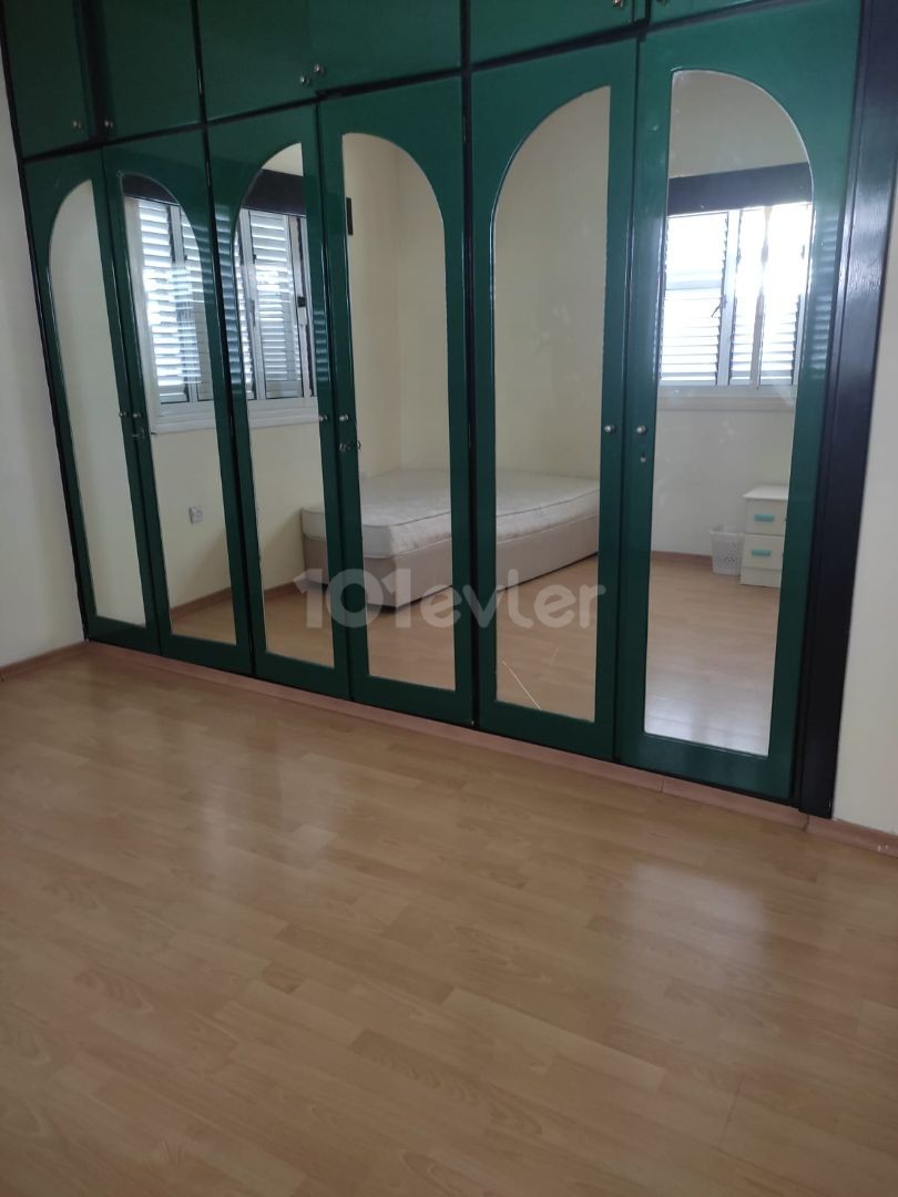 3+1 APARTMENT FOR RENT IN THE CENTRAL LOCATION OF KAYMAKLI ! ** 