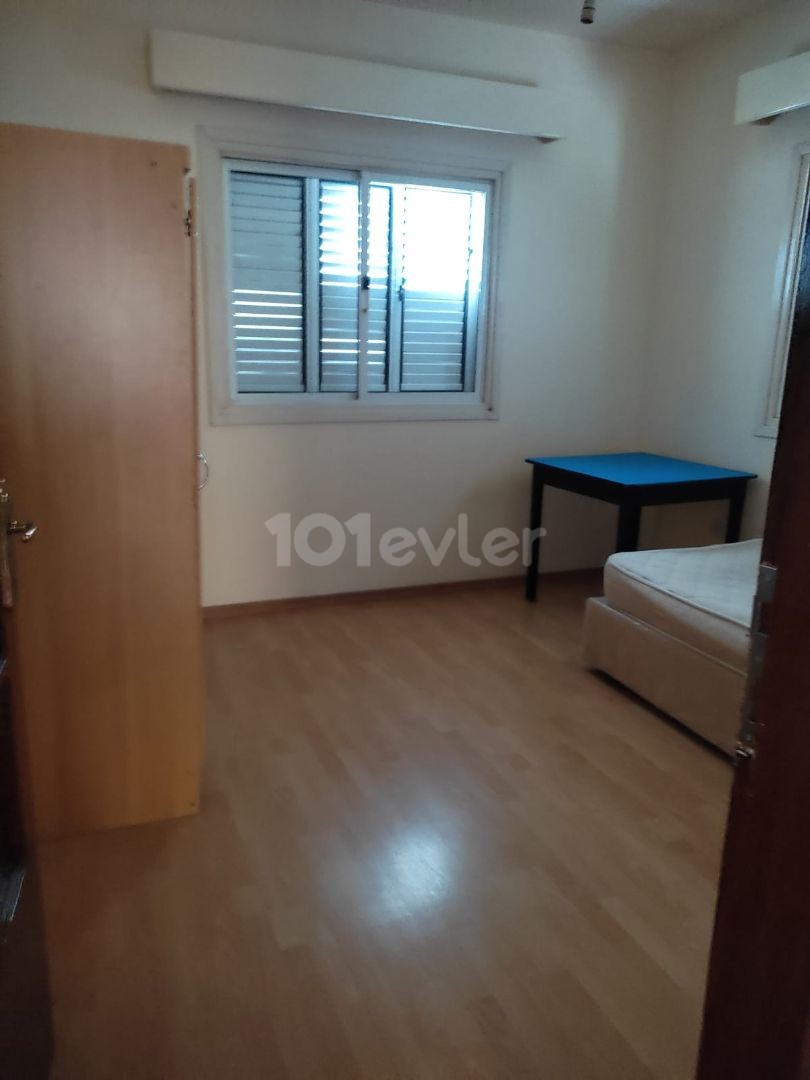 3+1 APARTMENT FOR RENT IN THE CENTRAL LOCATION OF KAYMAKLI ! ** 