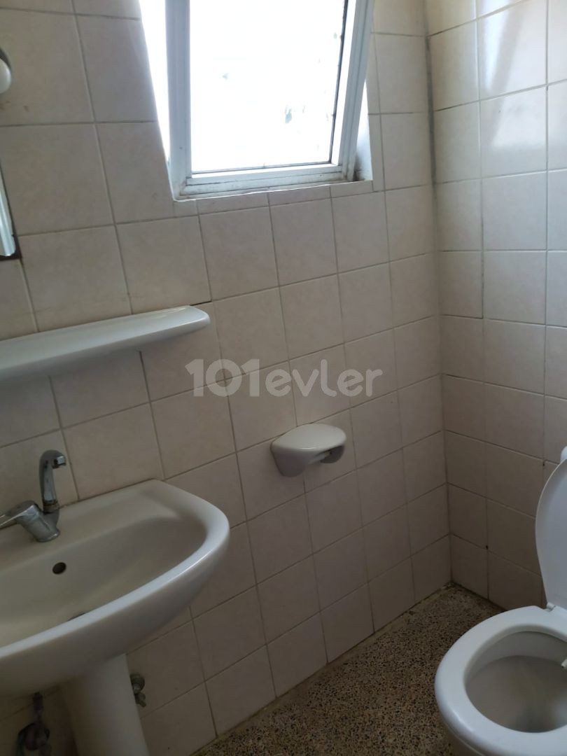 2 + 1 APARTMENT FOR RENT IN GÖÇMENKÖY ! ** 