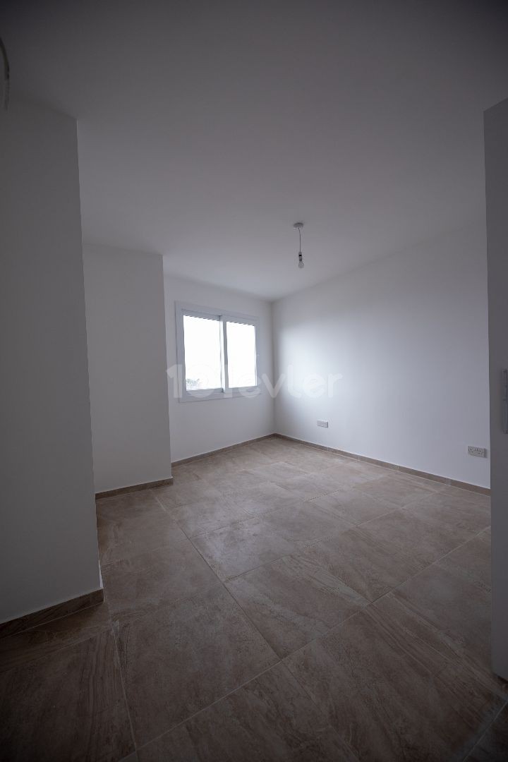 GİRNE MERKEZ'DE 3+1 SATILIK DAİRE 1 