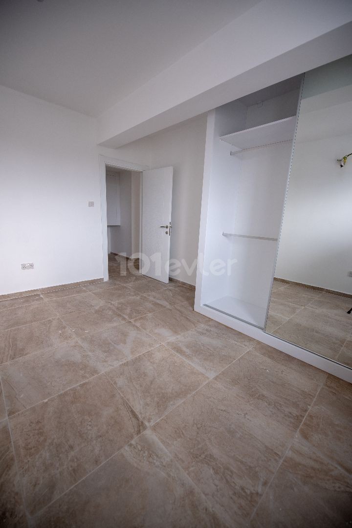 3+1 WOHNUNG ZU VERKAUFEN IN KYRENIA ZENTRUM 1 ** 