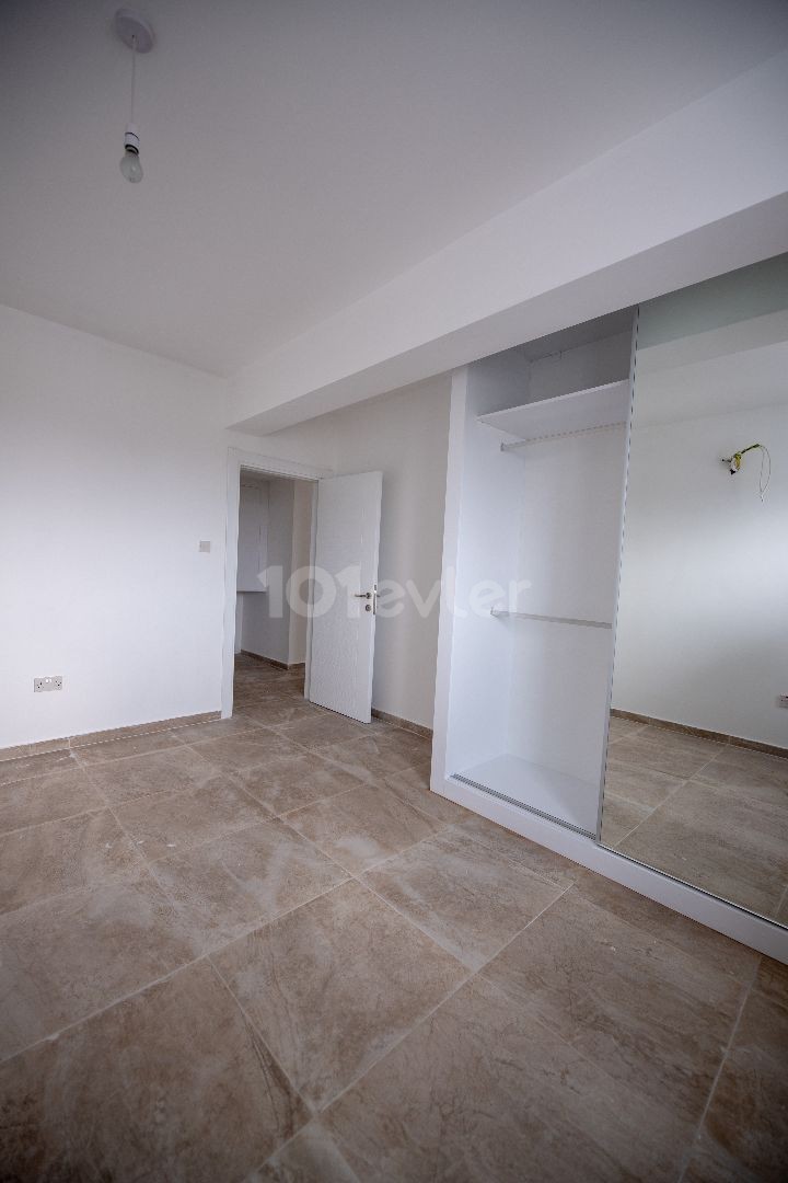 3+1 WOHNUNG ZU VERKAUFEN IN KYRENIA ZENTRUM 1 ** 