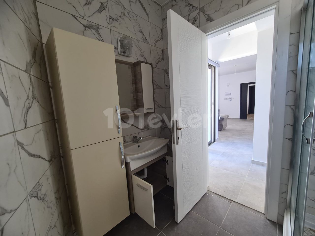 PENTHOUSE 2 + 1 APARTMENT FOR RENT IN GÖNYELI ! ** 