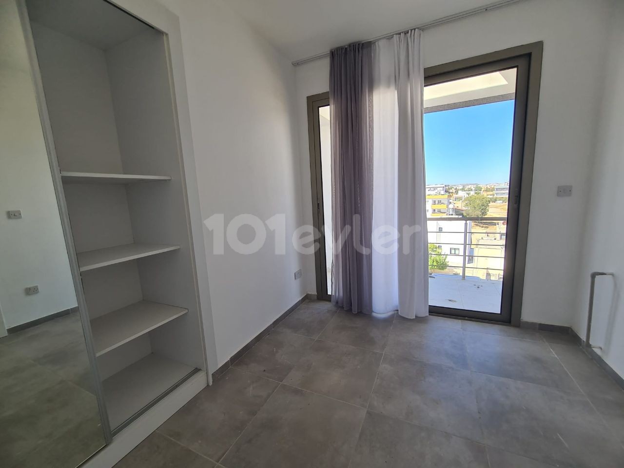 GÖNYELİ'DE KİRALIK PENTHOUSE 2+1 DAİRE ! 