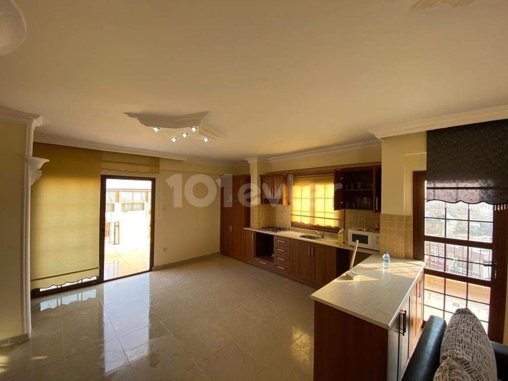 Yeniboğaziçinde 3+1 penthouse daire 