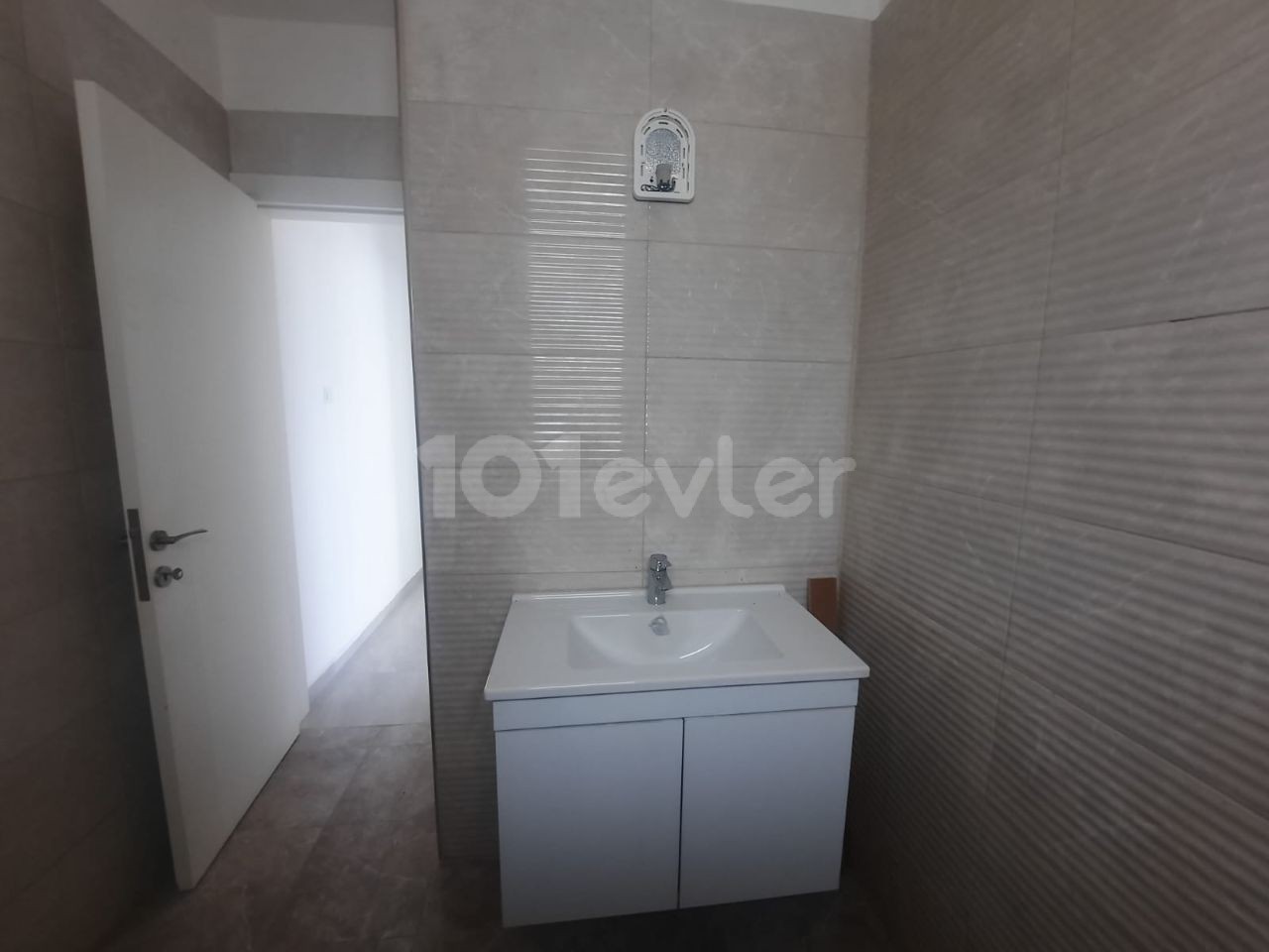 Flat For Sale in Küçük Kaymaklı, Nicosia