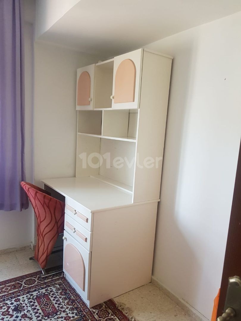 HAZİRANDA MÜSAİTTİR. 3+1 KİRALIK DAİRE CADDE MUTFAK ARKASI 