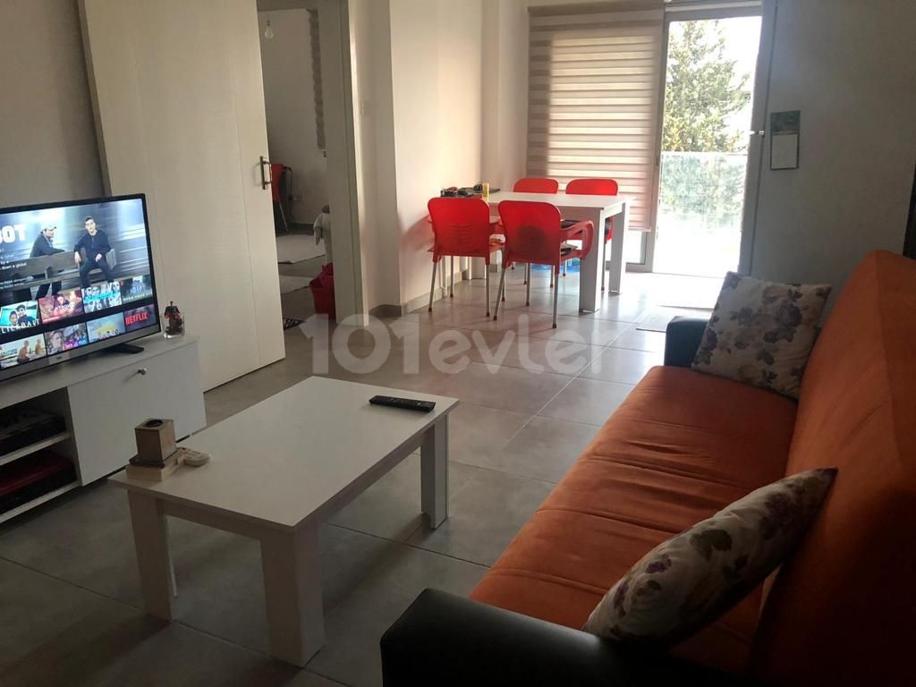 2+1 Wohnung für Studenten in Küçük Kaymaklı