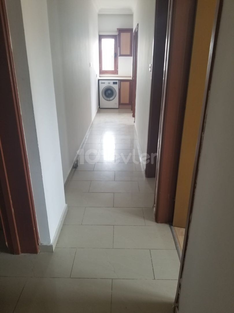 Family-friendly 3+1 Flat Near Hamitköy Roundabout