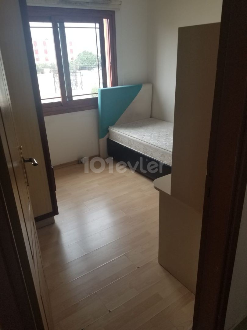 Family-friendly 3+1 Flat Near Hamitköy Roundabout