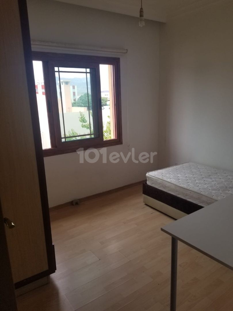 Family-friendly 3+1 Flat Near Hamitköy Roundabout