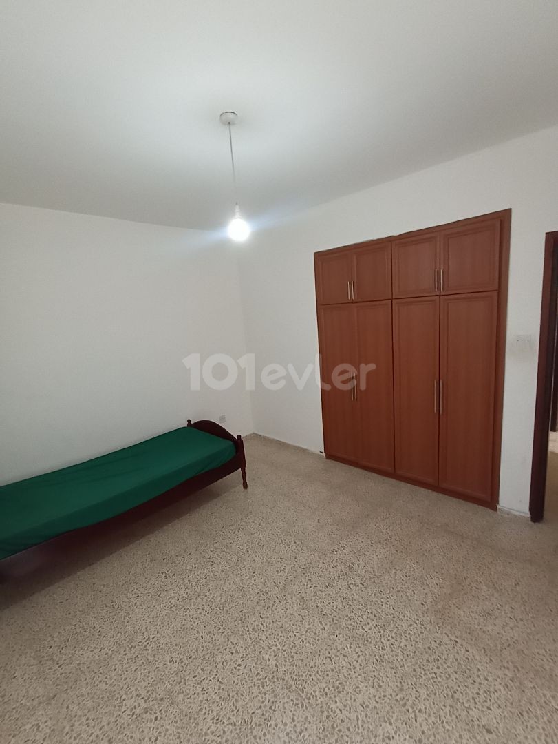 (26)- NICOSIA YENIKENT AREA LARGE 3+2 GROUND FLOOR FLAT