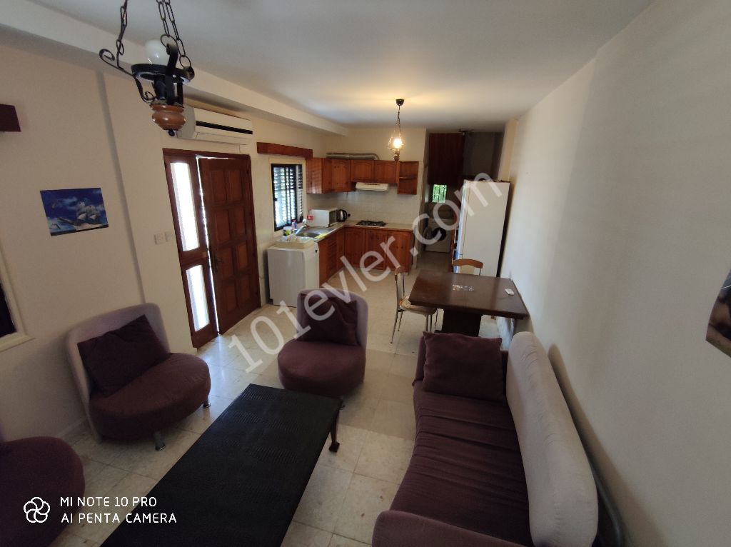 Detached House To Rent in Girne Merkez, Kyrenia