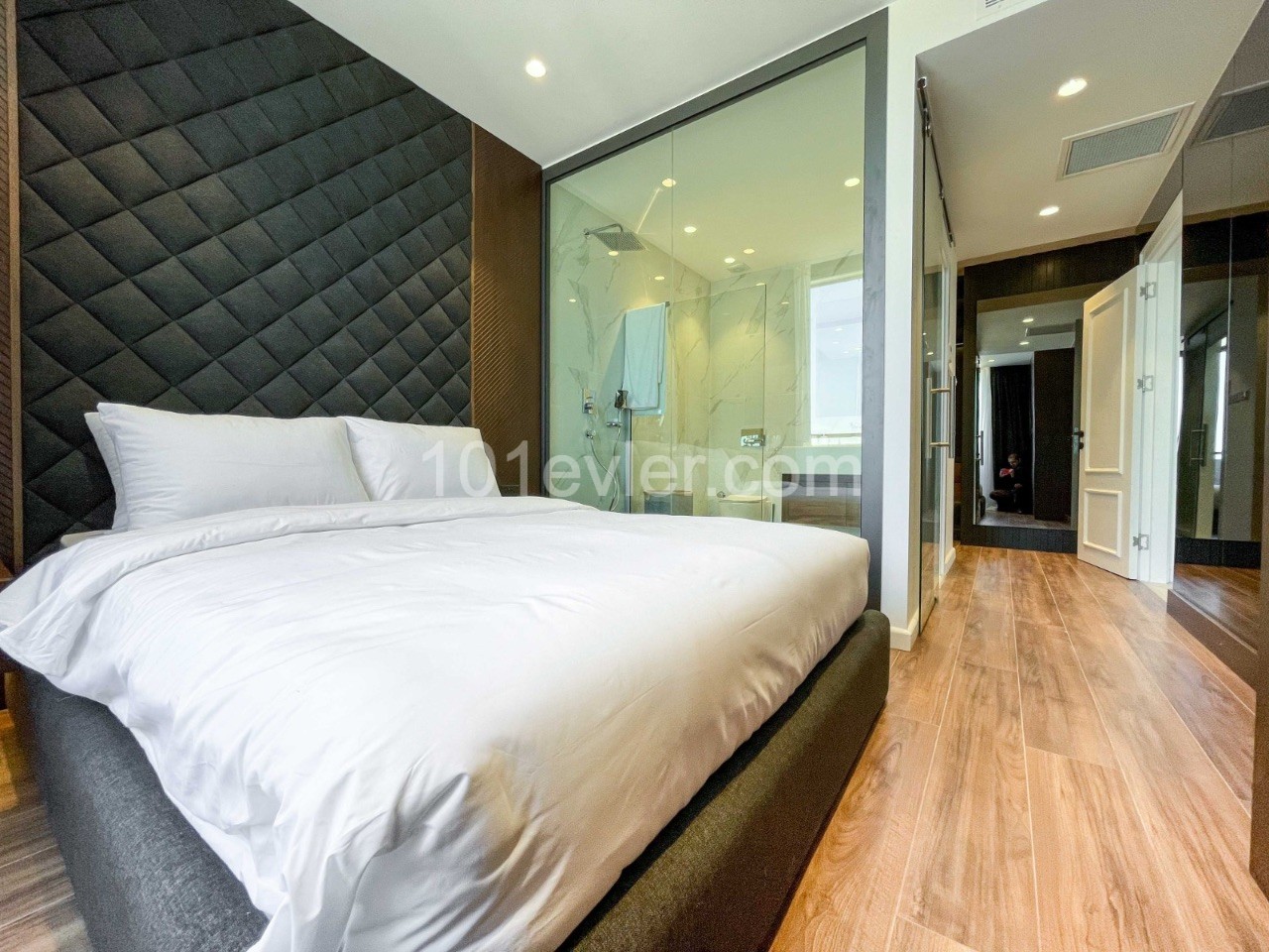 ULTRA LUXURIOUS VIEW FLAT FOR RENT ** 