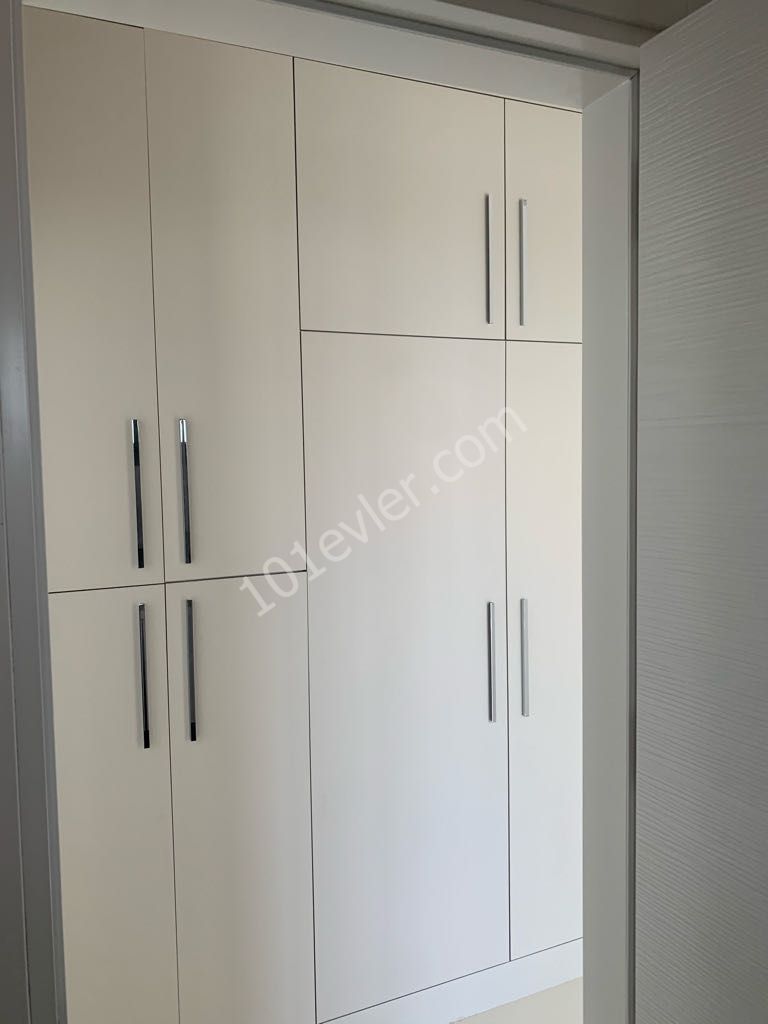 Flat For Sale in Yukarı Girne, Kyrenia