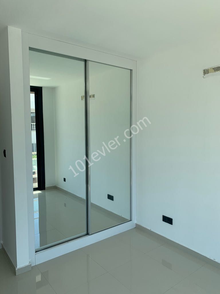 Flat For Sale in Yukarı Girne, Kyrenia