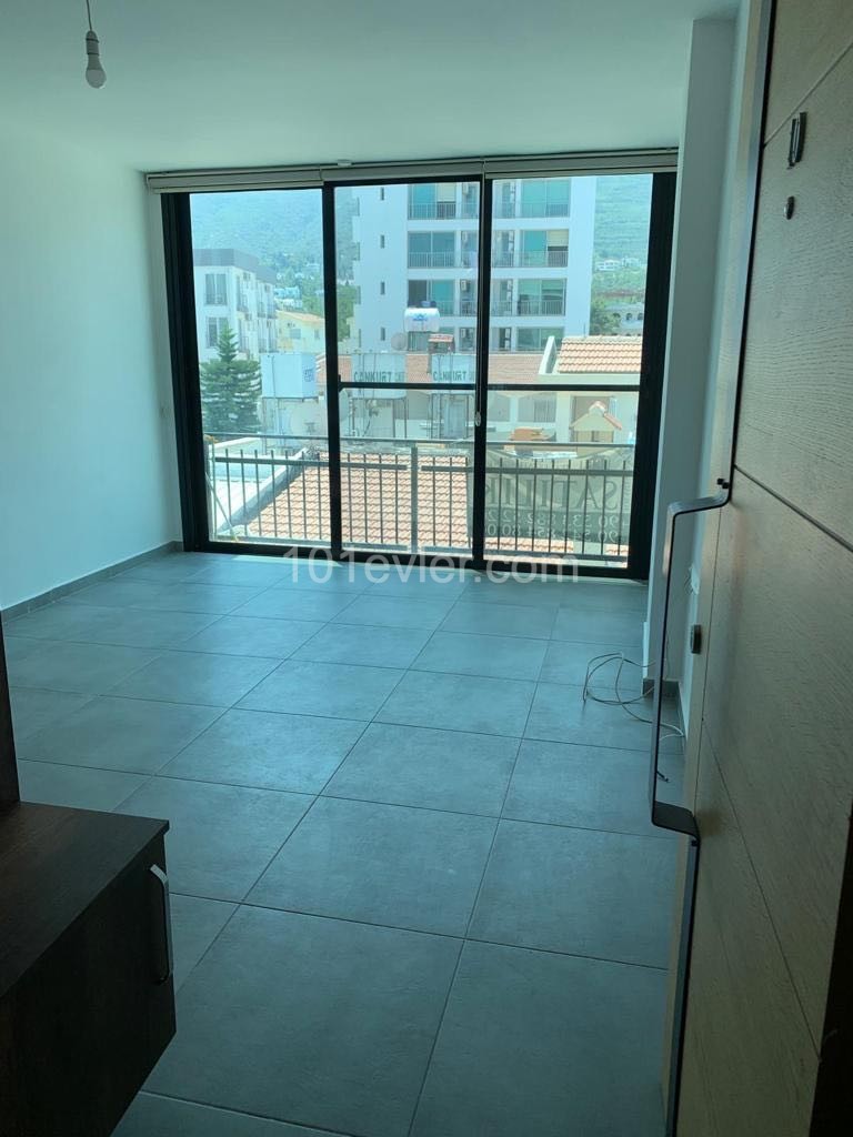 Flat For Sale in Yukarı Girne, Kyrenia