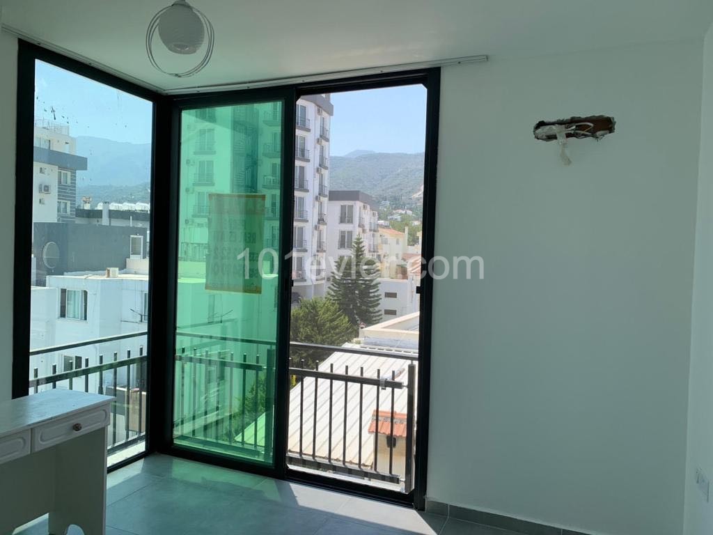 Flat For Sale in Yukarı Girne, Kyrenia