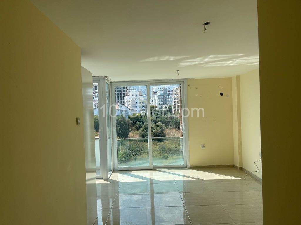 Flat For Sale in Yukarı Girne, Kyrenia