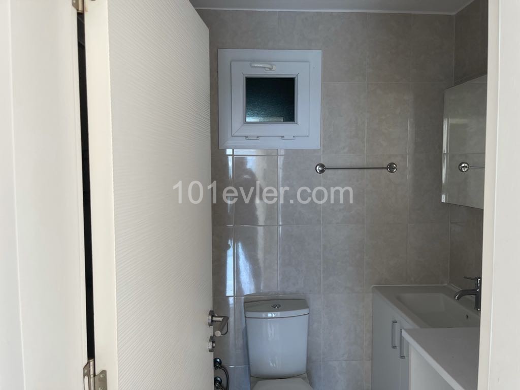 Flat For Sale in Yukarı Girne, Kyrenia