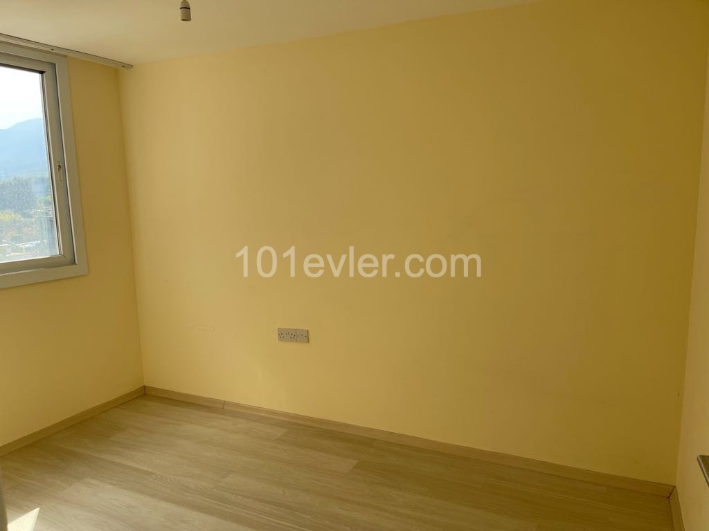 Flat For Sale in Yukarı Girne, Kyrenia