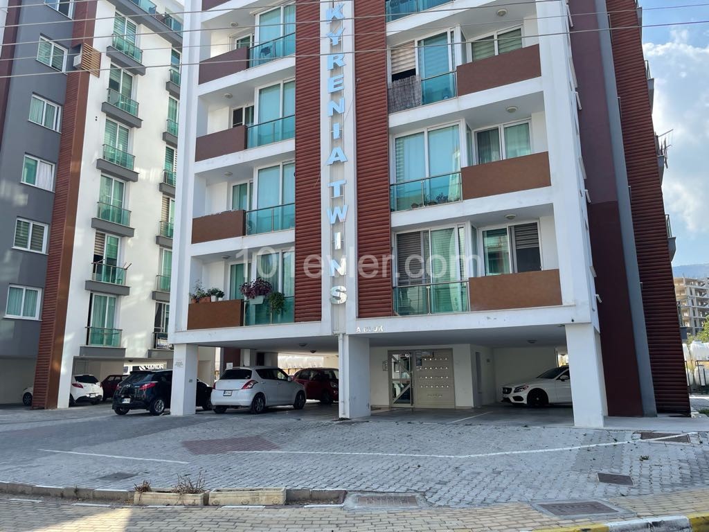 Flat For Sale in Yukarı Girne, Kyrenia