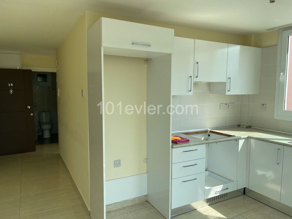 Flat For Sale in Yukarı Girne, Kyrenia