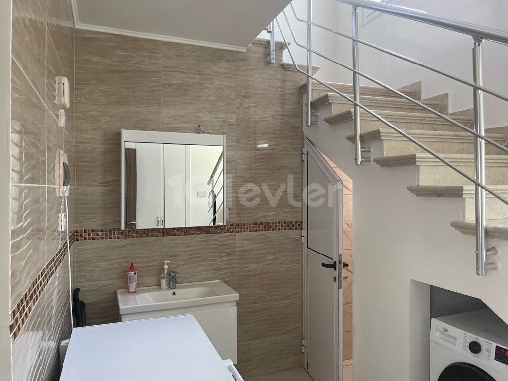 A FULLY DETACHED VILLA LOCATED ON THE CORNER OF YENIKENT ** 