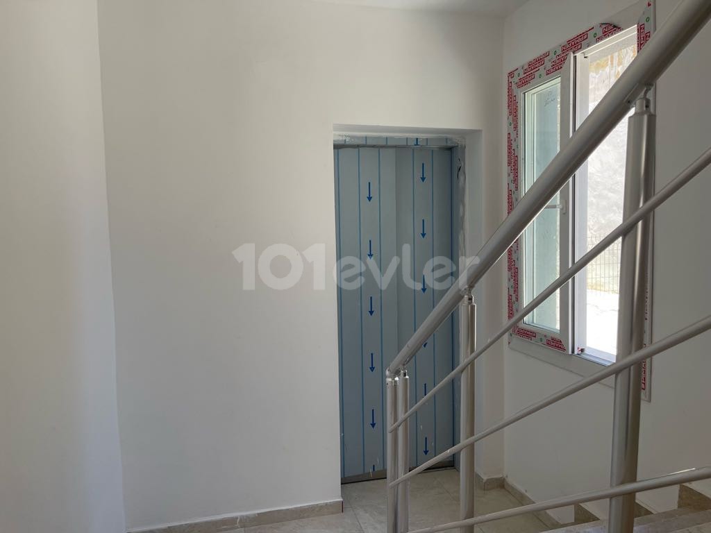 RENT 2+1 NEAR THE MINISTRY OF INTERNAL AFFAIRS ** 