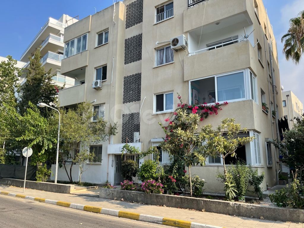 GROUND FLOOR FOR SALE IN KYRENIA CENTRAL 3+1 ** 