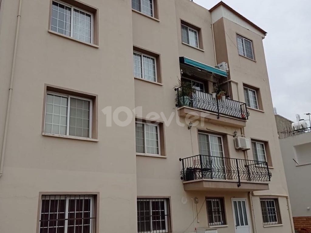 KÜÇÜKKAYMAKLIDA SATILIK 15 DAİRELİK APARTMAN