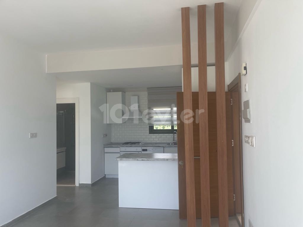 Alsancakta Kiralık Bahçe Katı