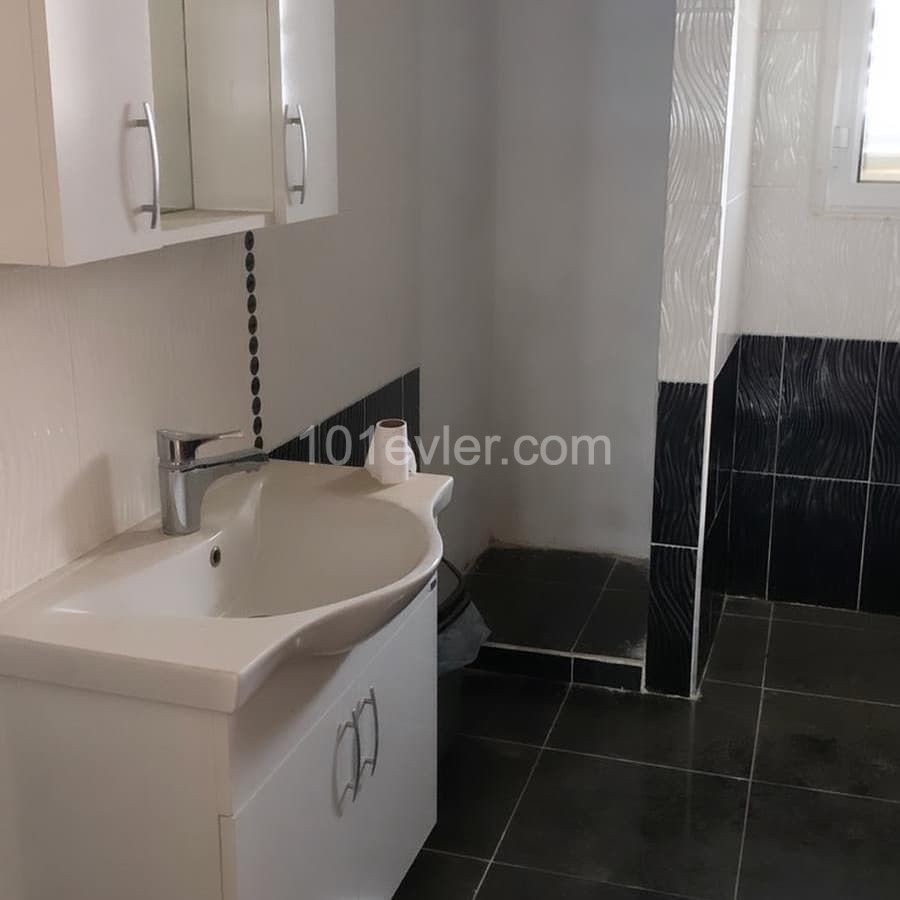 Detached House For Sale in Güzelyurt Merkez, Guzelyurt