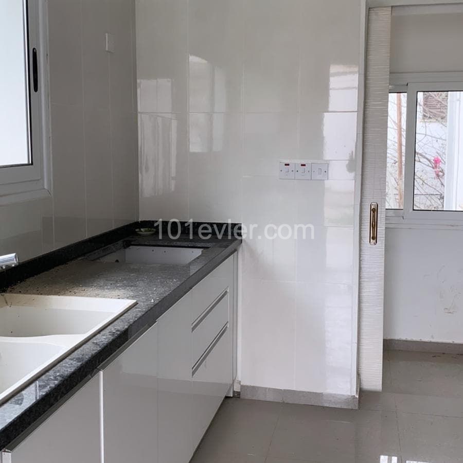 Detached House For Sale in Güzelyurt Merkez, Guzelyurt