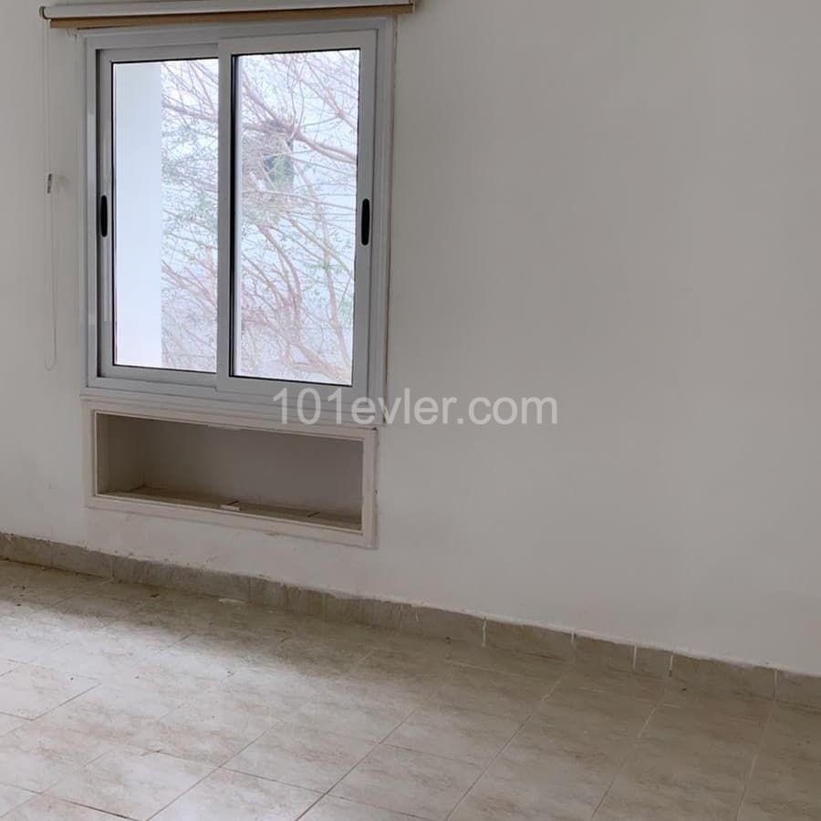 Detached House For Sale in Güzelyurt Merkez, Guzelyurt