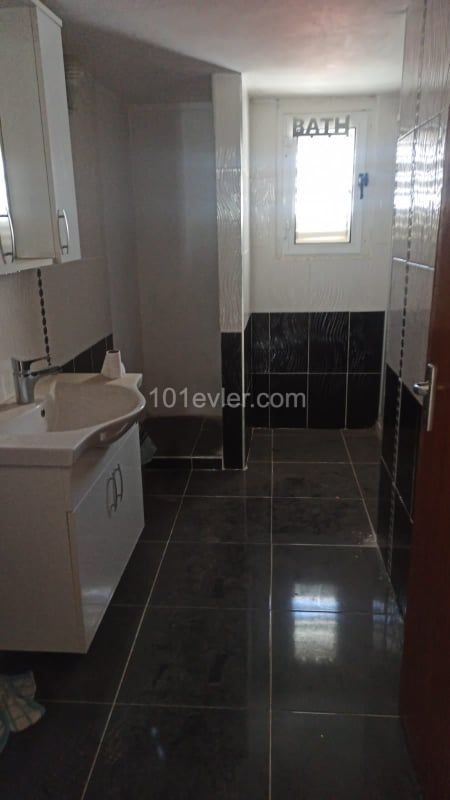 Detached House For Sale in Güzelyurt Merkez, Guzelyurt