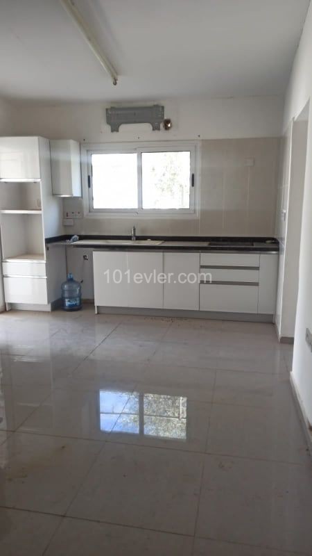 Detached House For Sale in Güzelyurt Merkez, Guzelyurt