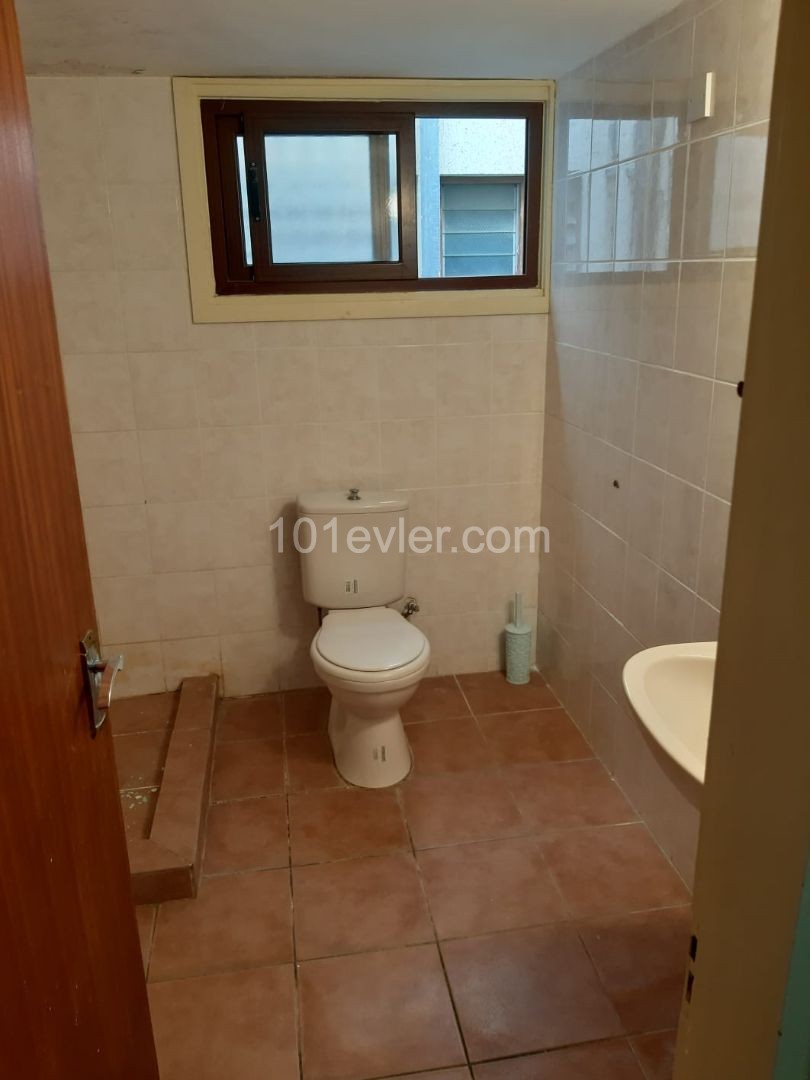 Flat To Rent in Köşklüçiftlik, Nicosia