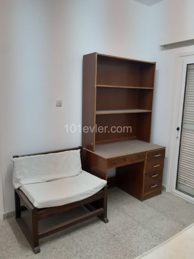 ORTAKÖY'DE 250 STERLİN'E AYLIK ÖDEMELİ 3+1 FULL EŞYALI KİRALIK DAİRE