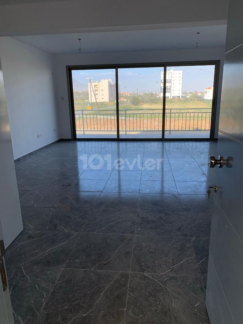 (M-G) LEFKOŞA DEMİRHAN BÖLGESİNDE SIFIR ÇOK GENİŞ 3+1 SATILIK DAİRE