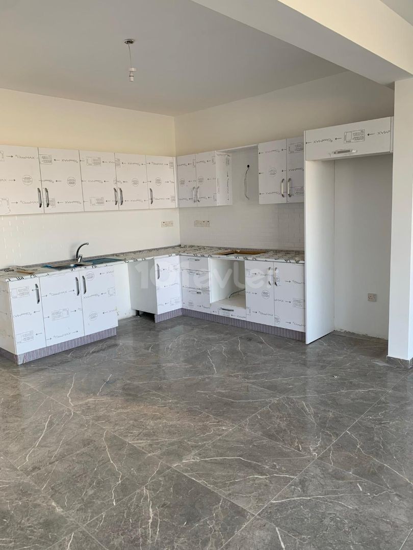 (M-G) LEFKOŞA DEMİRHAN BÖLGESİNDE SIFIR ÇOK GENİŞ 3+1 SATILIK DAİRE